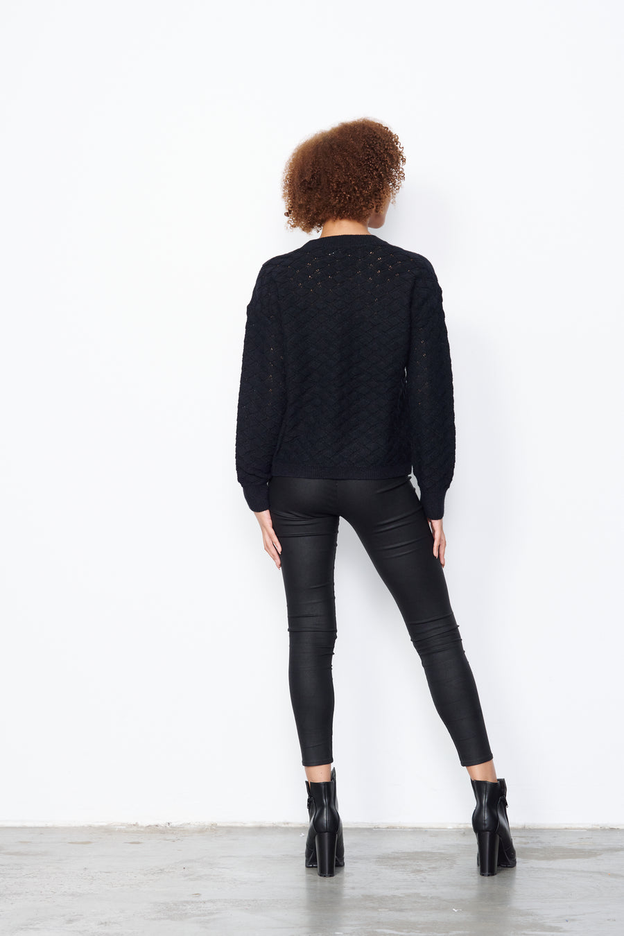 CAJU | Asymmetrical Hem Jumper