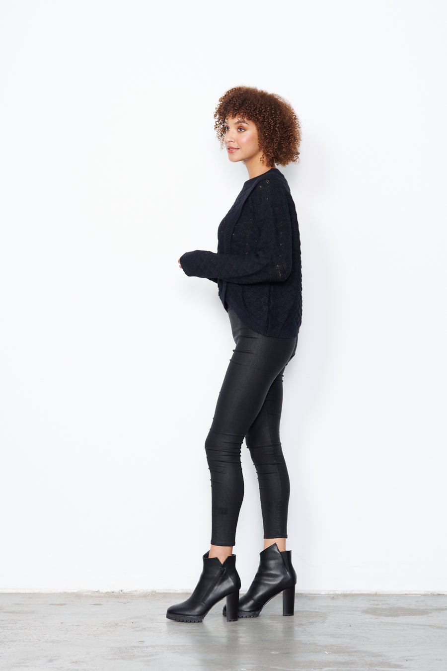 CAJU | Asymmetrical Hem Jumper