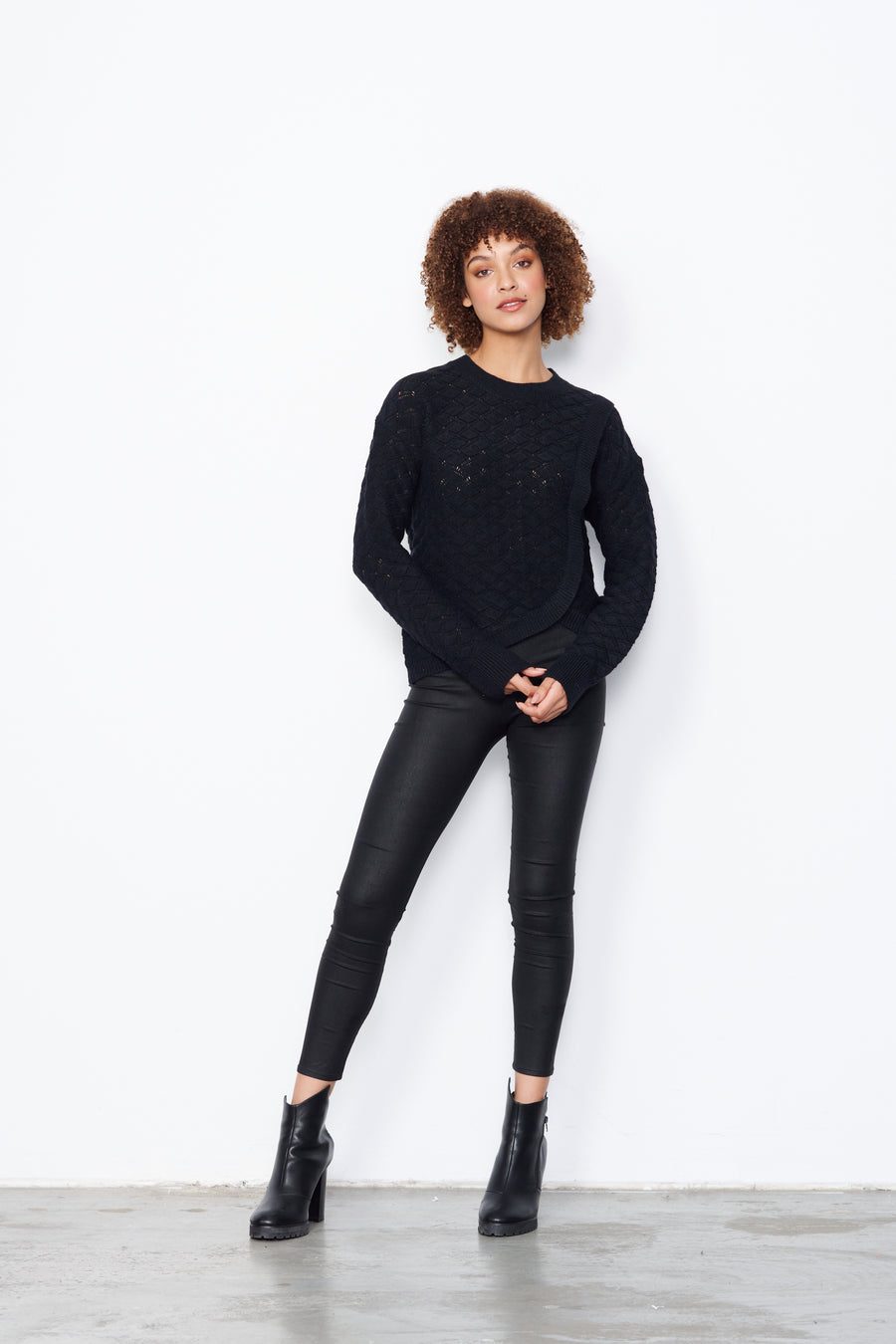 CAJU | Asymmetrical Hem Jumper