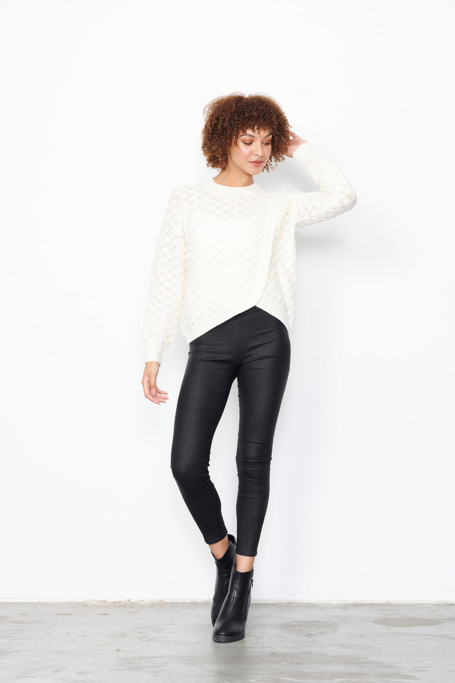 CAJU | Asymmetrical Hem Jumper