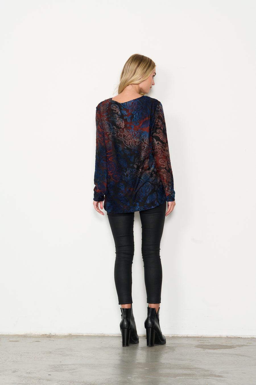 HOLMES & FALLON | Jacquard Print Top