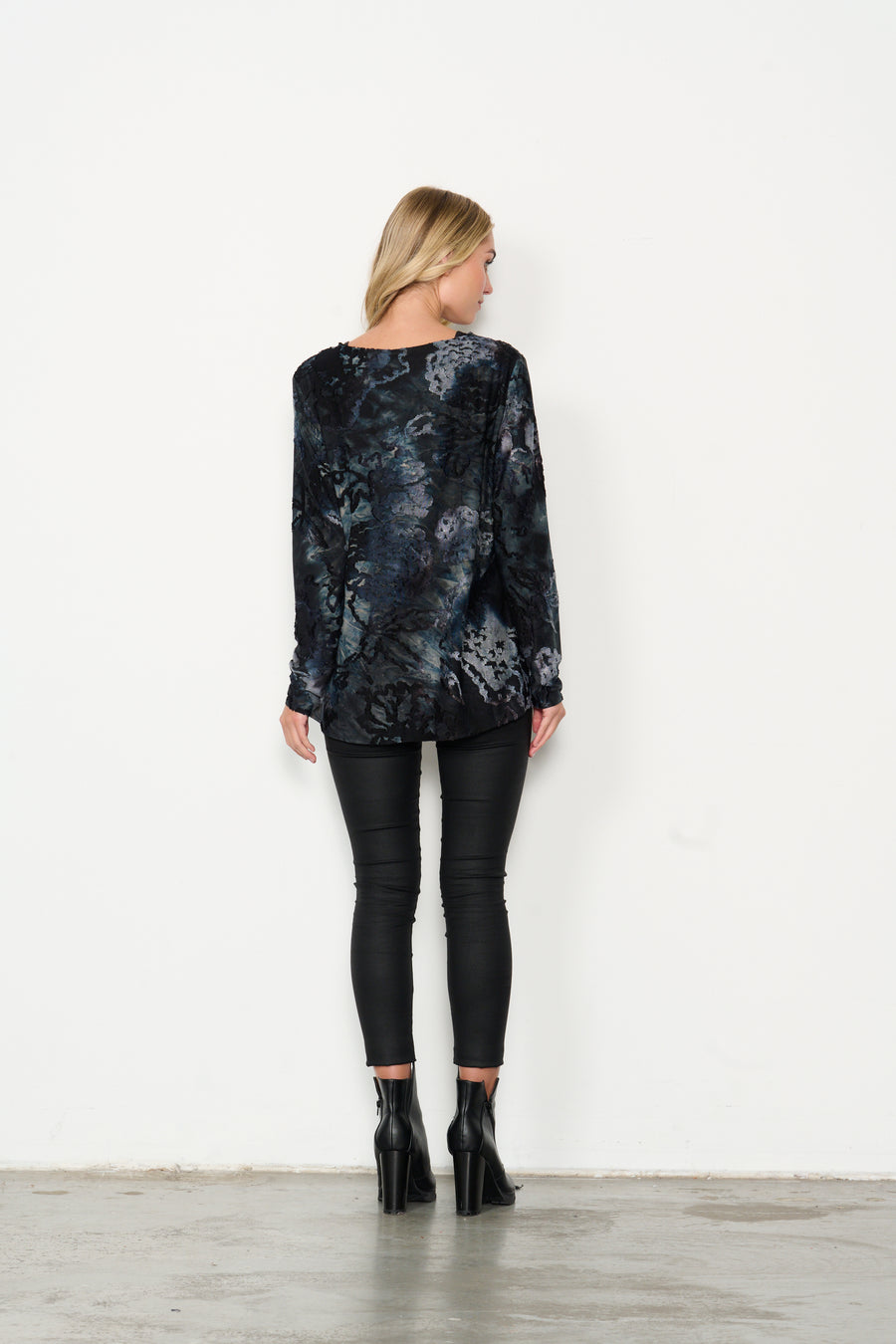 HOLMES & FALLON | Jacquard Print Top