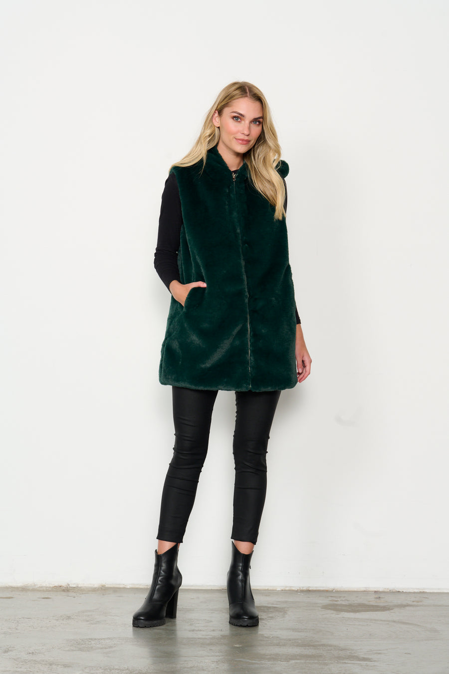 HOLMES & FALLON | Faux Fur Reversible Puffer